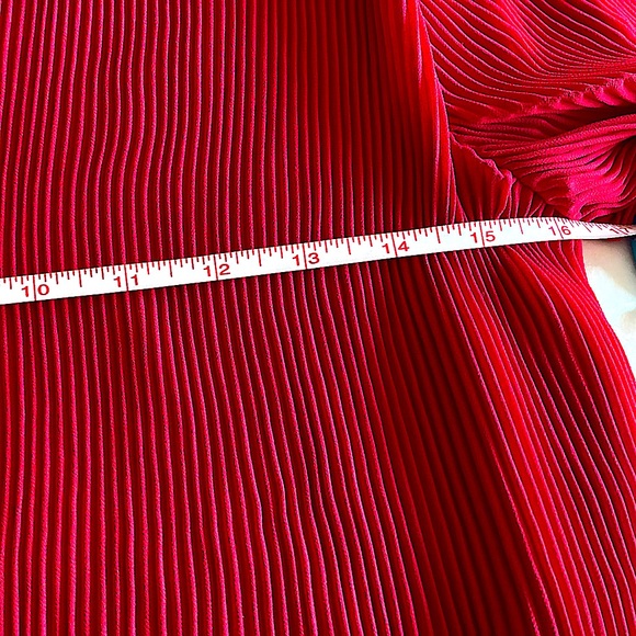 Ann Taylor Red Pleated Flutter Sleeve Blouse - Picture 10 of 11